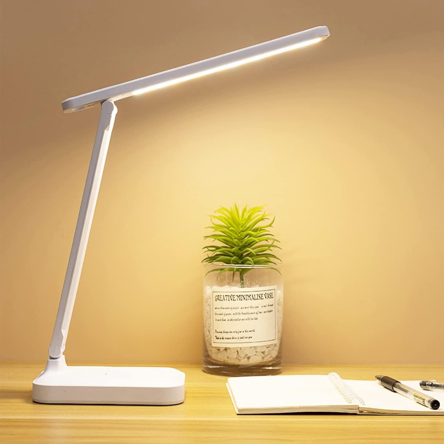 مصباح طاولة LED احترافي قابل لإعادة الشحن بمنفذ USB بتصميم مريح للعينين سهل التحكم باللمس ومثالي للاستخدام للأطفال وبجانب السرير والمكتب والقراءة والدراسة والمنزل من نيكومي، لون أبيض