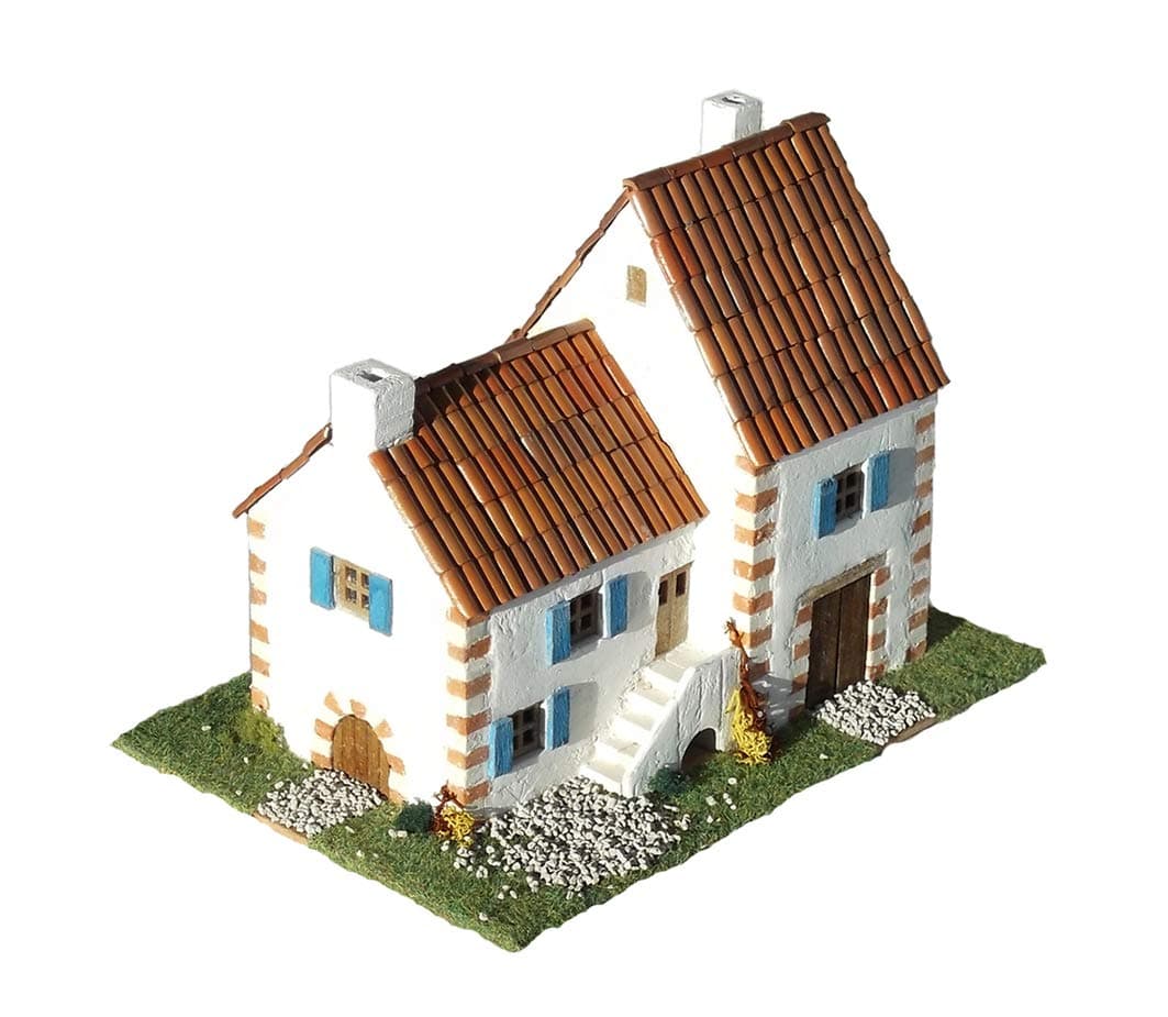 CUIT Ceramic Building Construction Kit, Traditional Czech House (1:87)