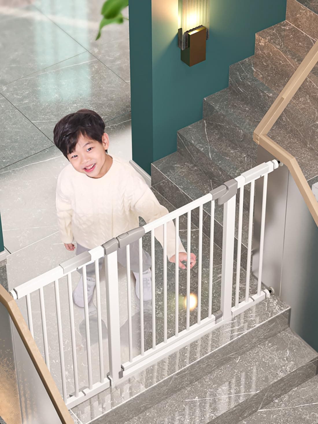 ULHYC Safety Baby Gate, Extra Wide Child Gate, The Maximum Suitable Width is 132 cm, Including 7 cm, 14 cm, 28 cm Extension Rack, Easy Walk Thru Durability Dog Gate for Stairs, Doorways