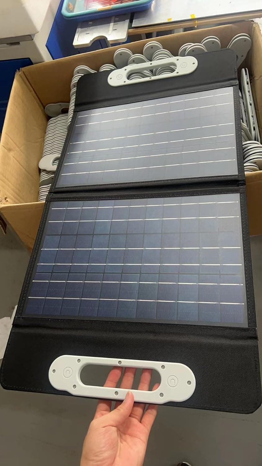 60W Polycrystalline Solar Panel Charging Panel with Handle Solar Charger IP65 Waterproof for Home Car Boat Indoor Outdoor Use