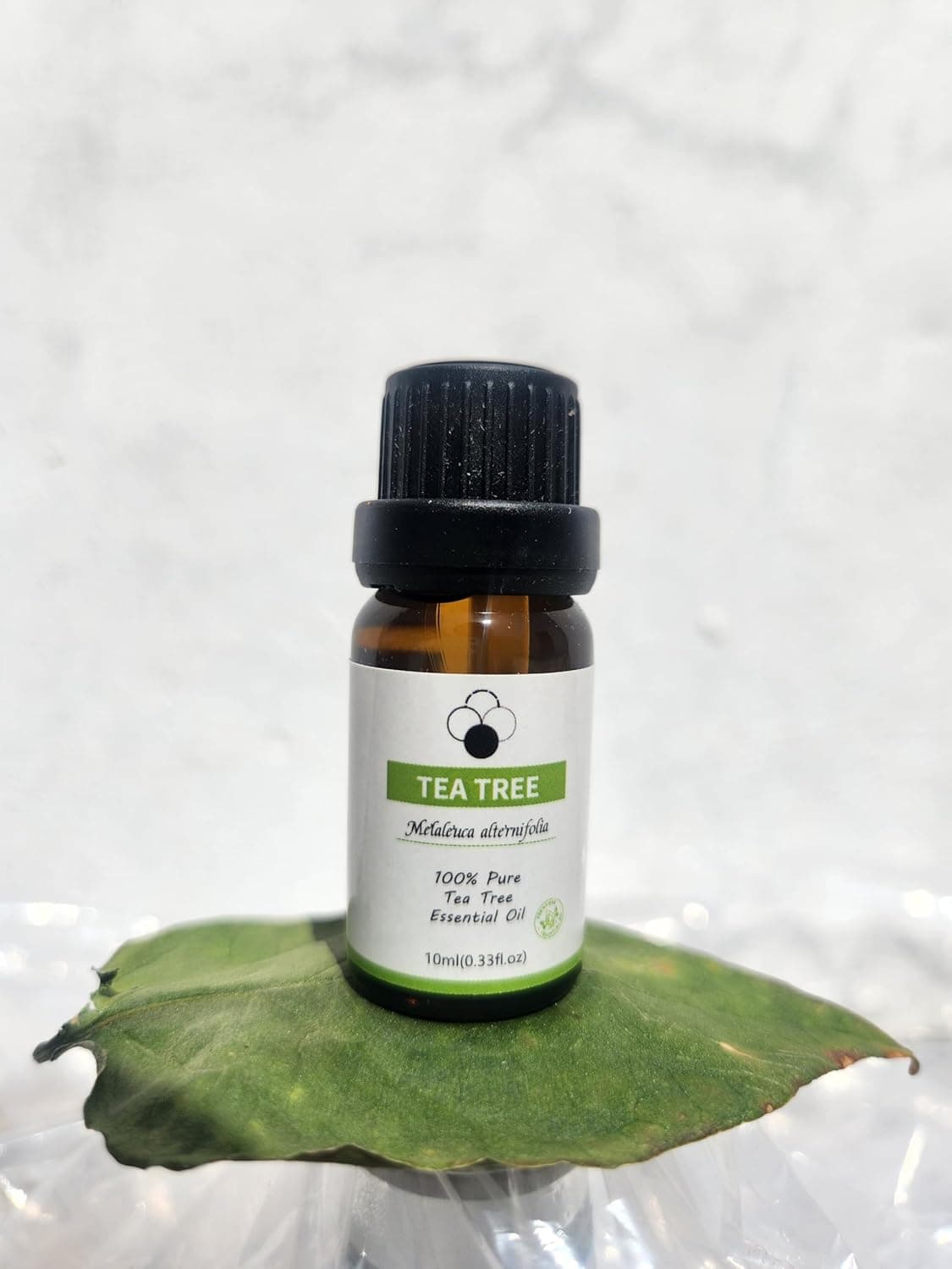 زيت عطري شجرة الشاي نقي