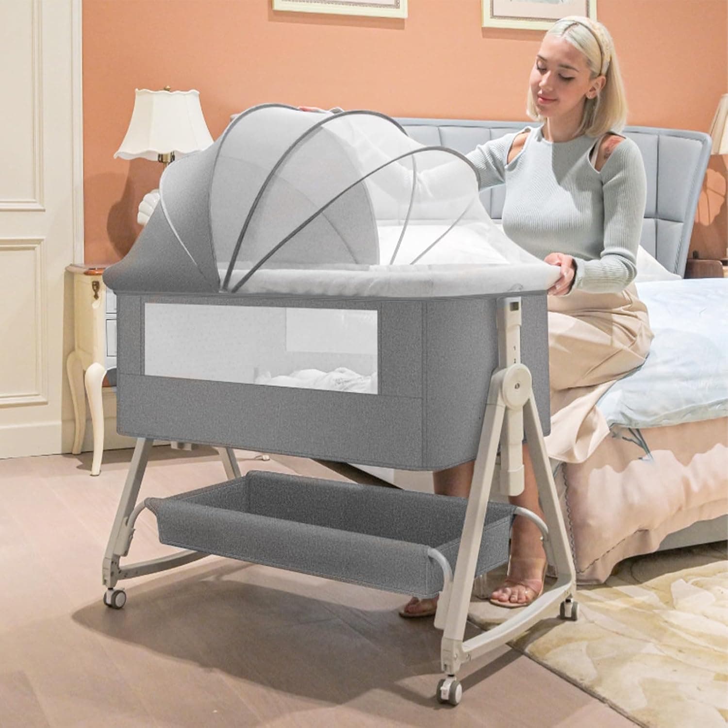 Baby Bedside Crib, Folding Newborn Bedside Sleeper, Baby Bassinet bed With Large Storage Basket, Portable Infant Travel Crib,Adjustable Height Soft Mattress with Swivel Wheels mosquito (l)