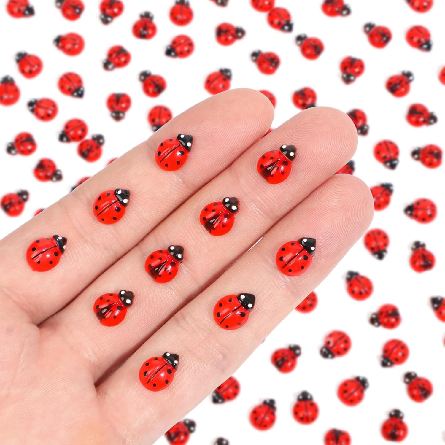 Excefore 200pcs Glow in Dark Mini Resin Ladybug Decorations, Tiny Fairy Garden Accessories for Crafts, Dollhouse Miniatures, Micro Landscaping, Home Decor, 2 Styles (0.32 x 0.4 inch)