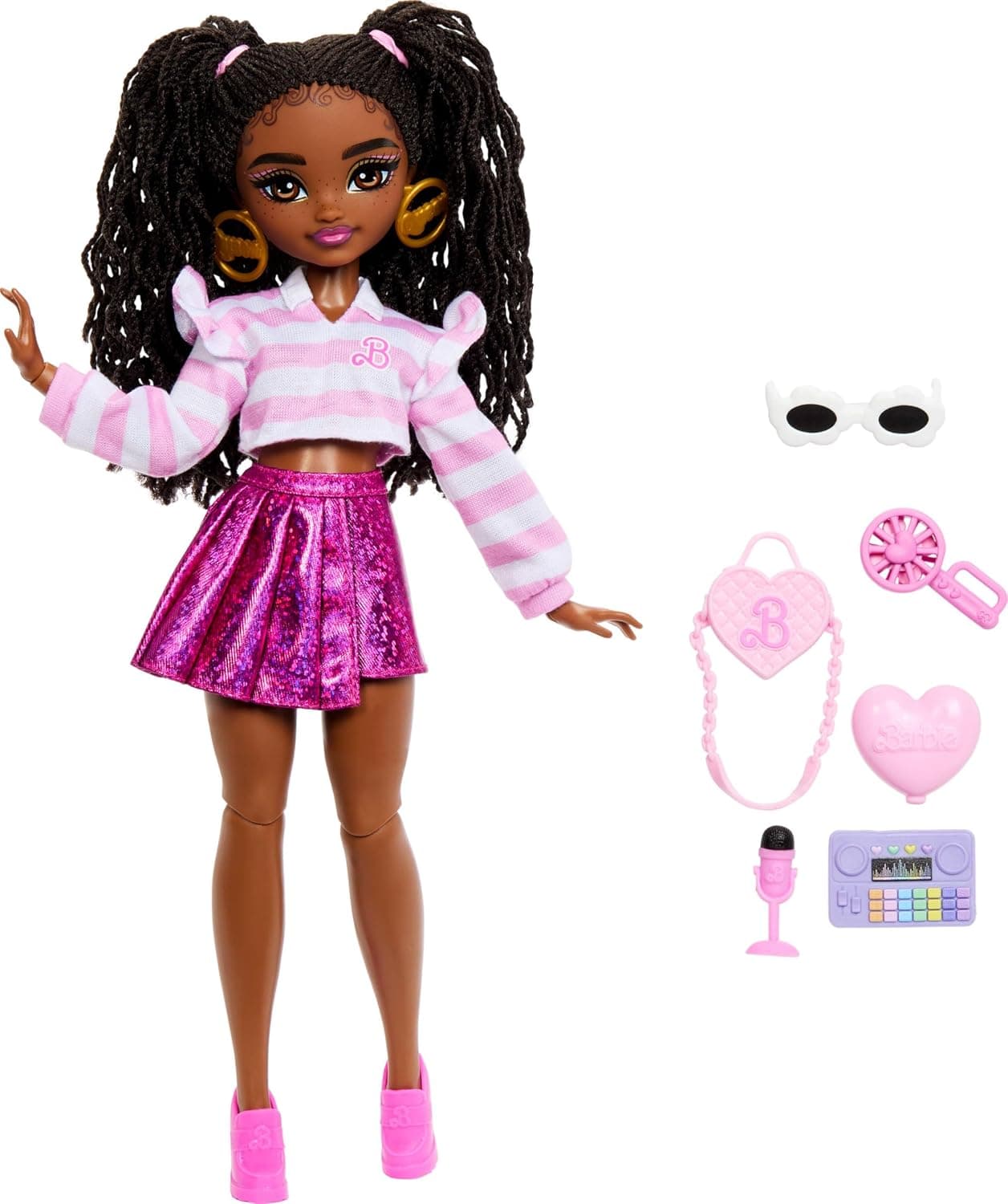Barbie Dream Besties Brooklyn JKP51 Moving Doll and Accessories with Brunette Hair and Dancing Play Pieces