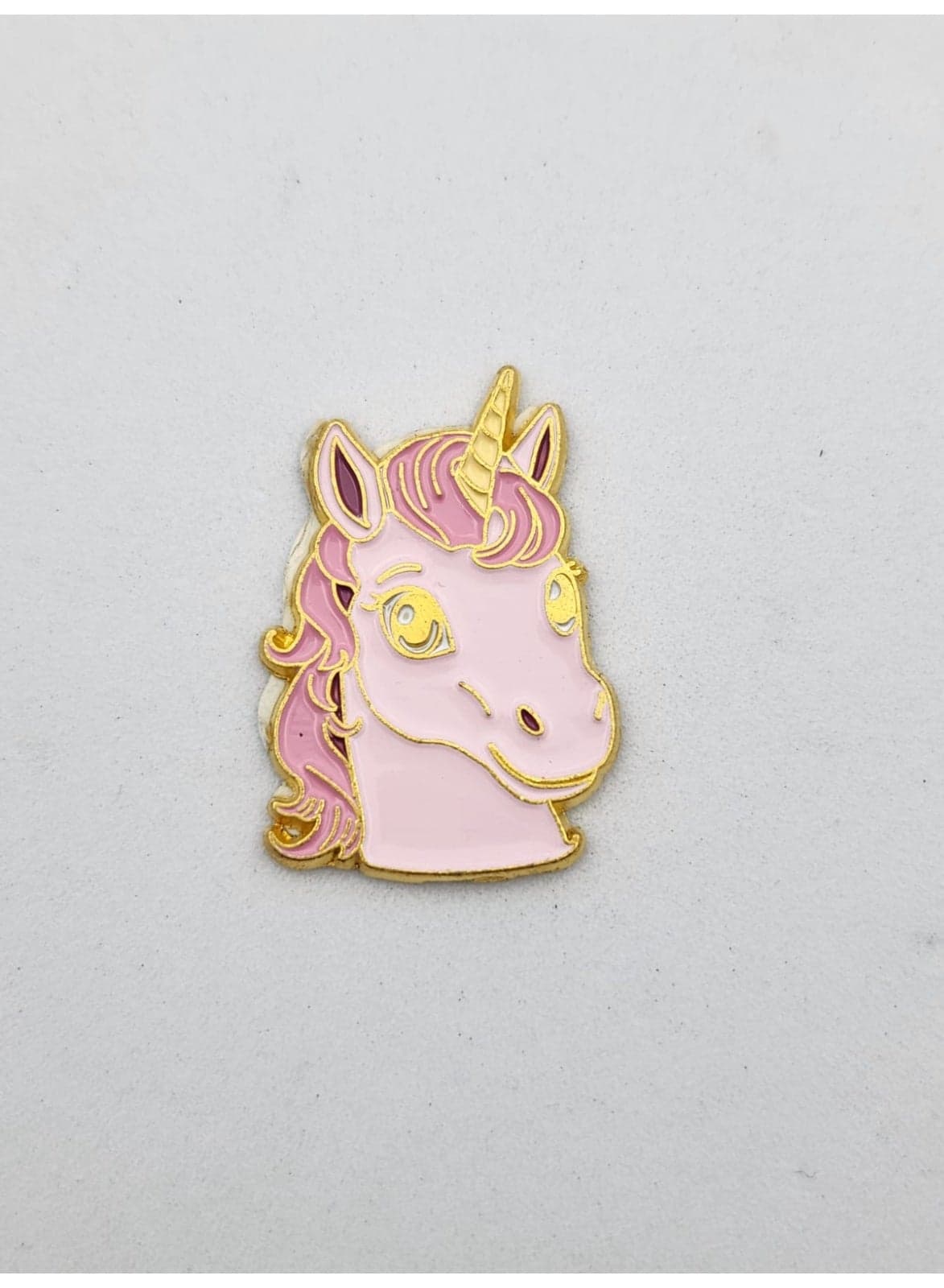 Pink Horse Metal Sticker Decorative Travel Theme Badge for mobile,laptop Backpacks,Accessories Fans Stickers Display for I pad,and Collectors Walls, Doors, Cars, Trucks, Motorcycles Fridge