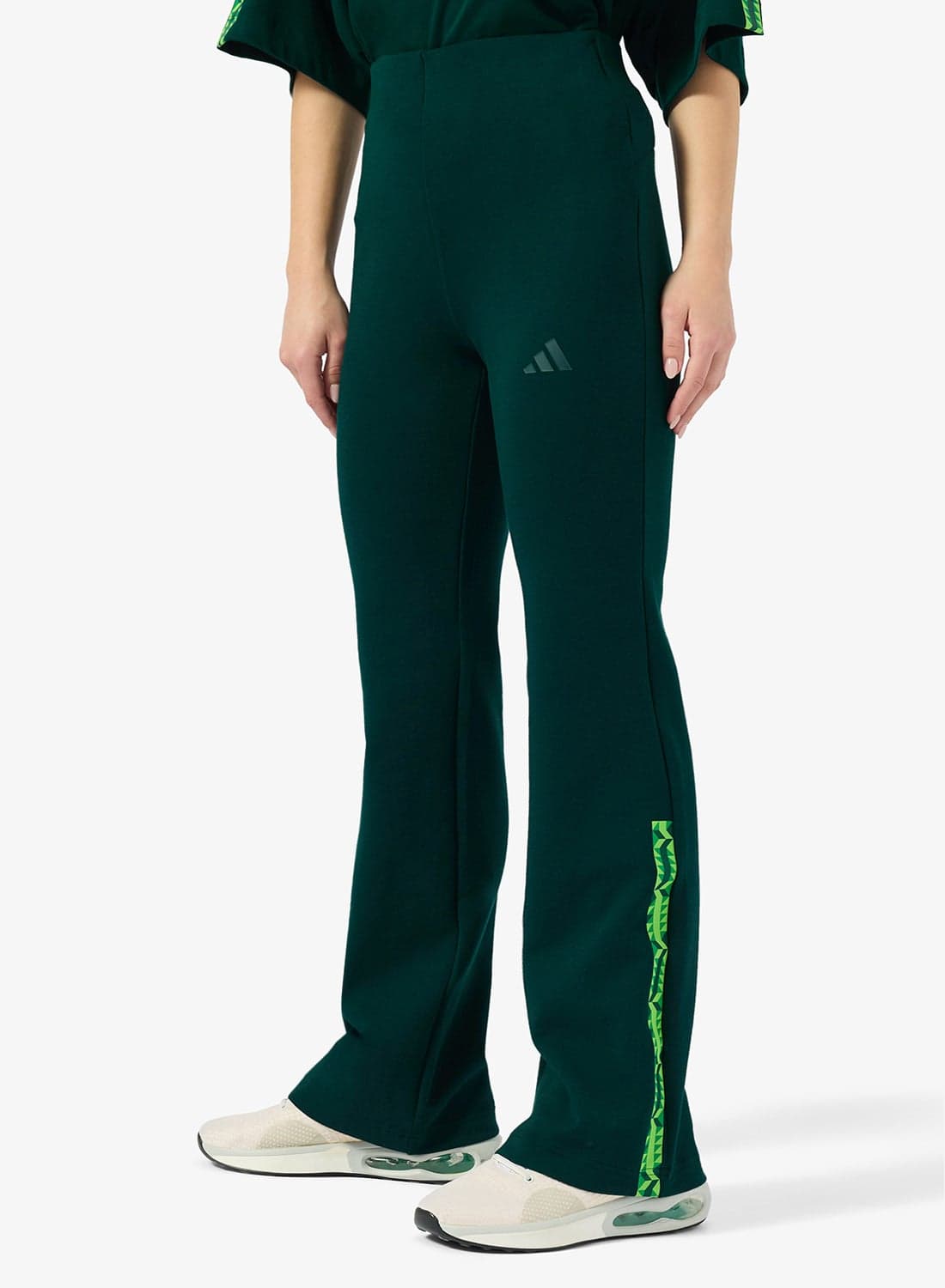 Saudia Travel Pack Soft Lux Flared Sweatpants