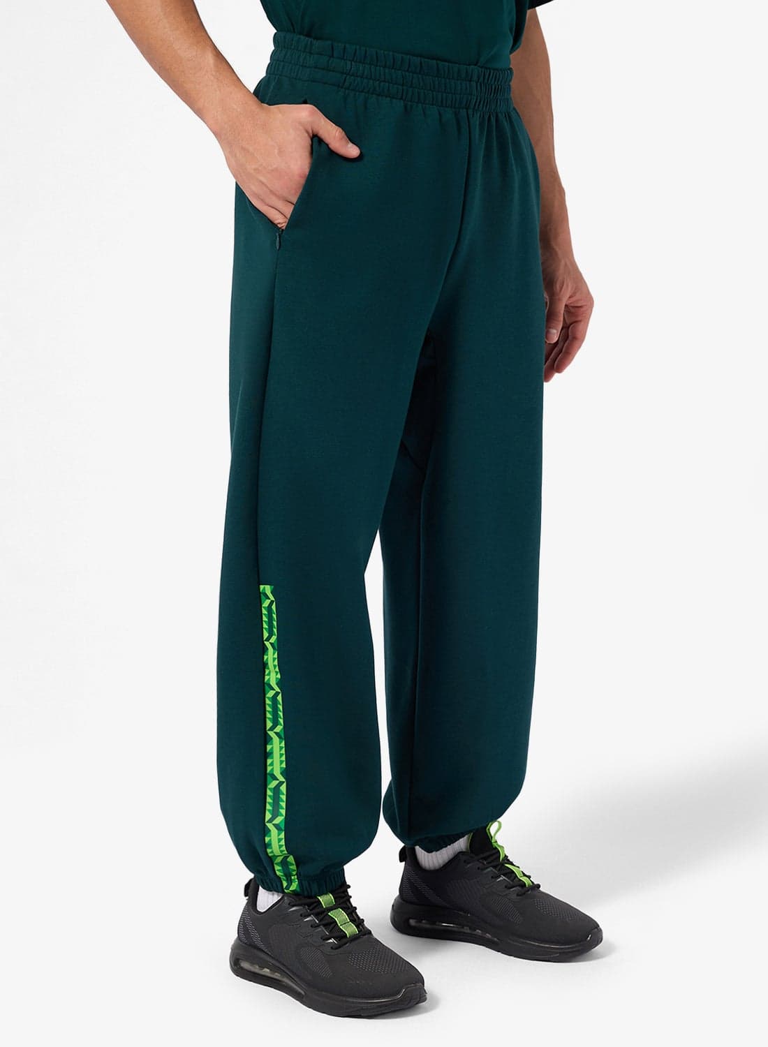 Saudia Travel Pack Soft Lux Sweatpants