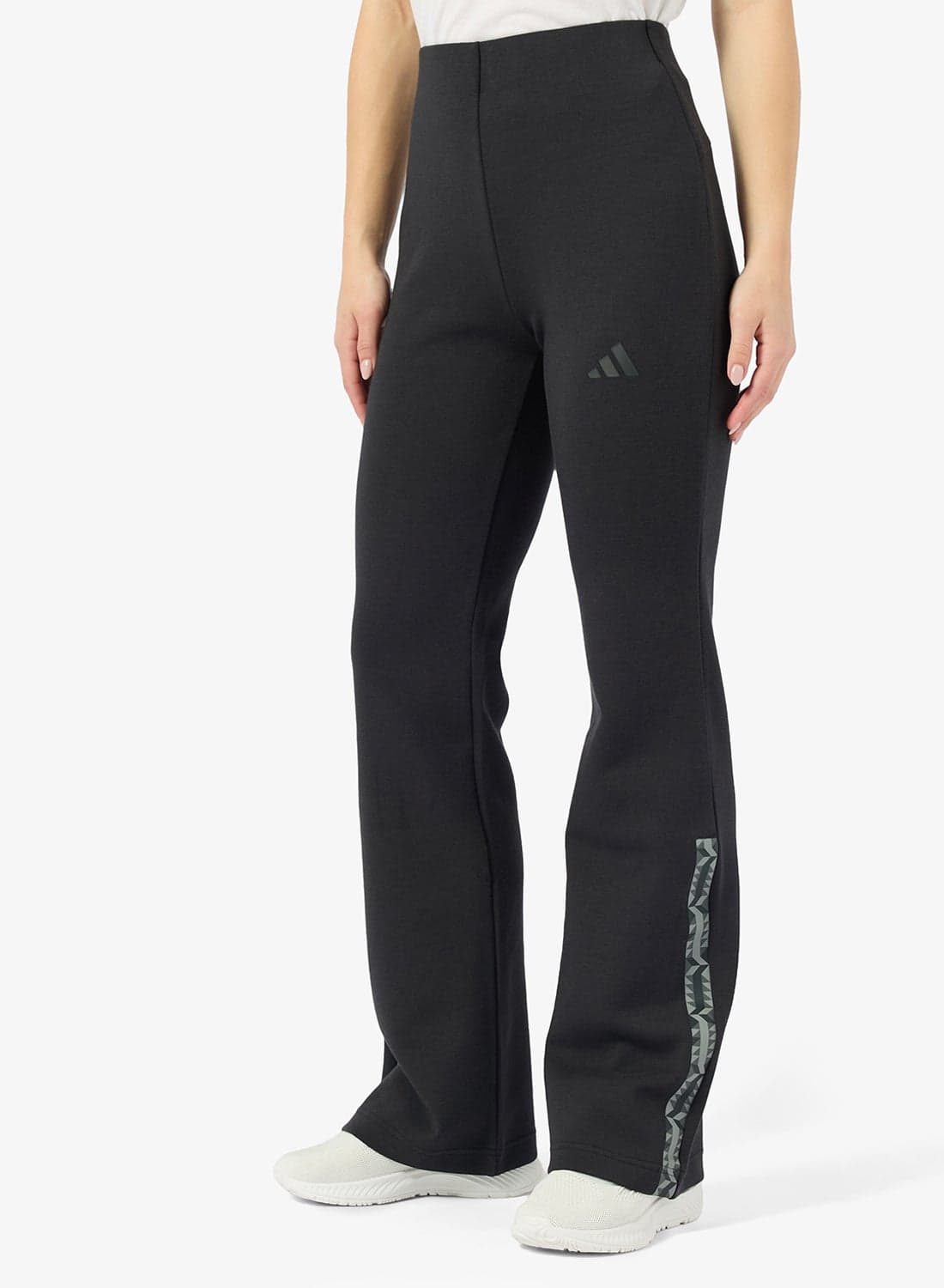 Saudia Travel Pack Soft Lux Flared Sweatpants