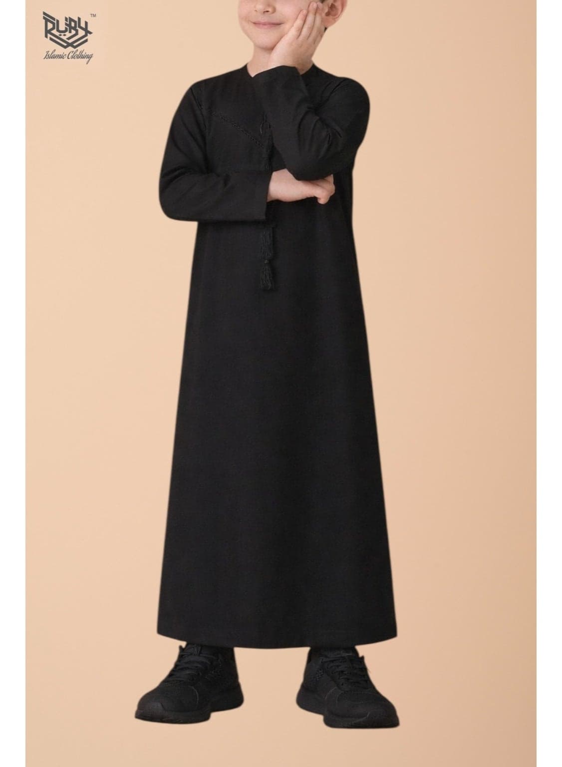 Classic Black Emirati Thobe kandura for Children & kids with Intricate Embroidery kandura Kaftan Round Neck Long Sleeve Saudi Arabian Muslim Robe with tussel