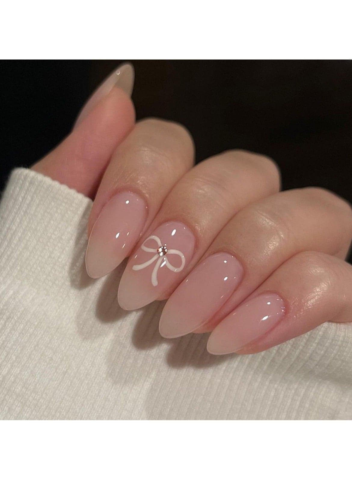 Press On False Nails Simple White Bow Tie Wearing Armor, Short Nude Ins-style Nail Art,24Pcs.