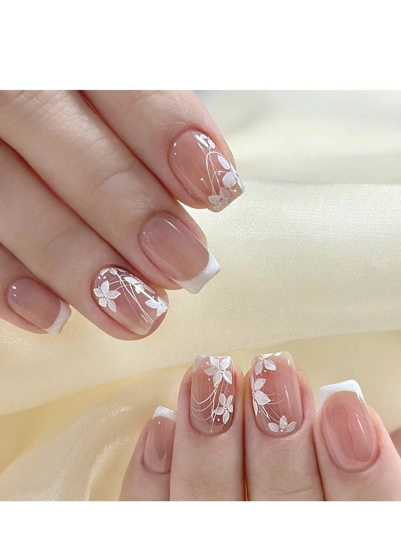 Press On Nails Short, 24pcs Simple Short t Pure Desire, Girl White Floral Nail Art Cute And Sweet Wearable Fake Nails Finished Nail Pieces.Fake Acrylic Nails With Glue Kit.