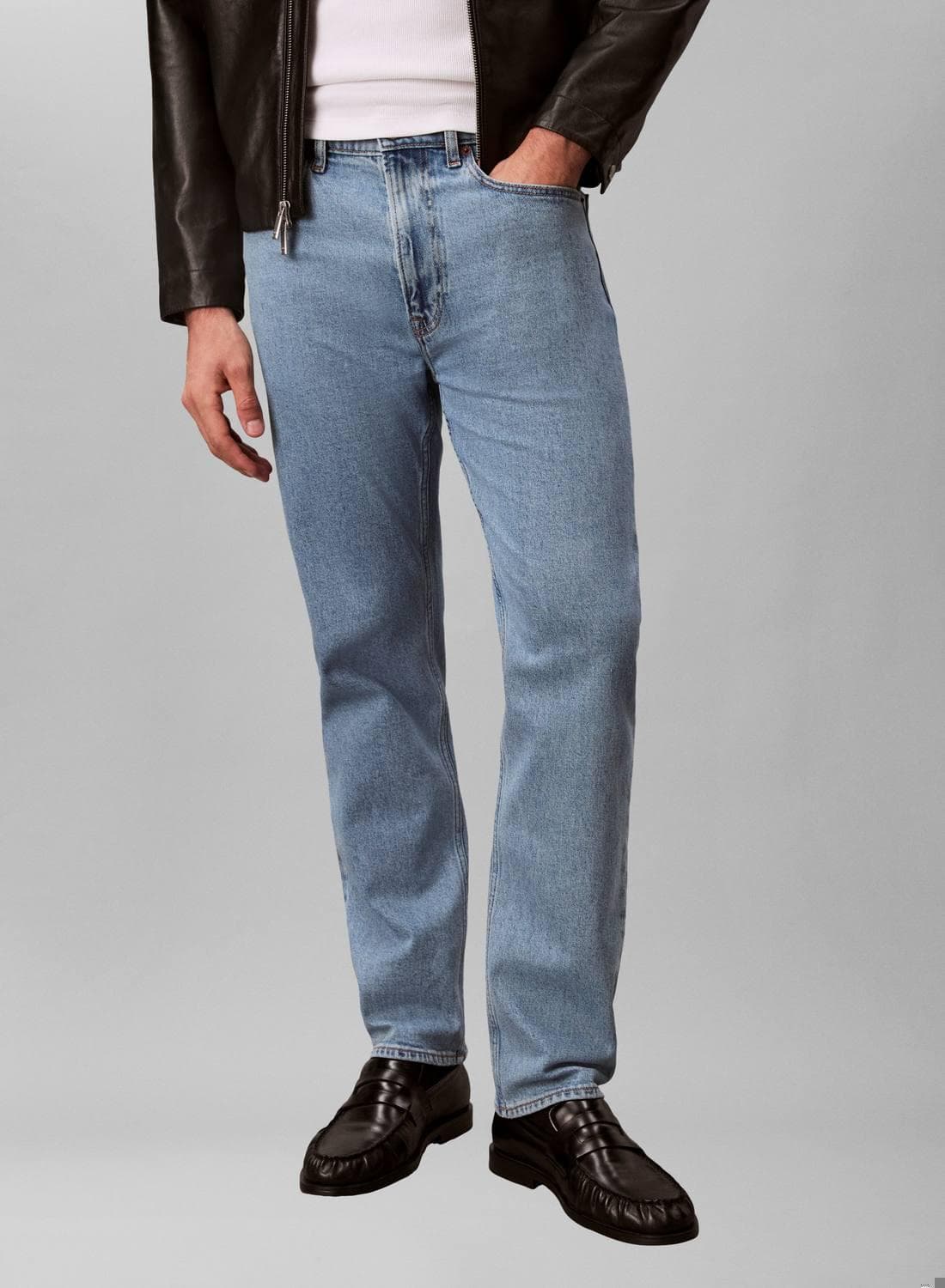 Standard Straight Fit Jeans