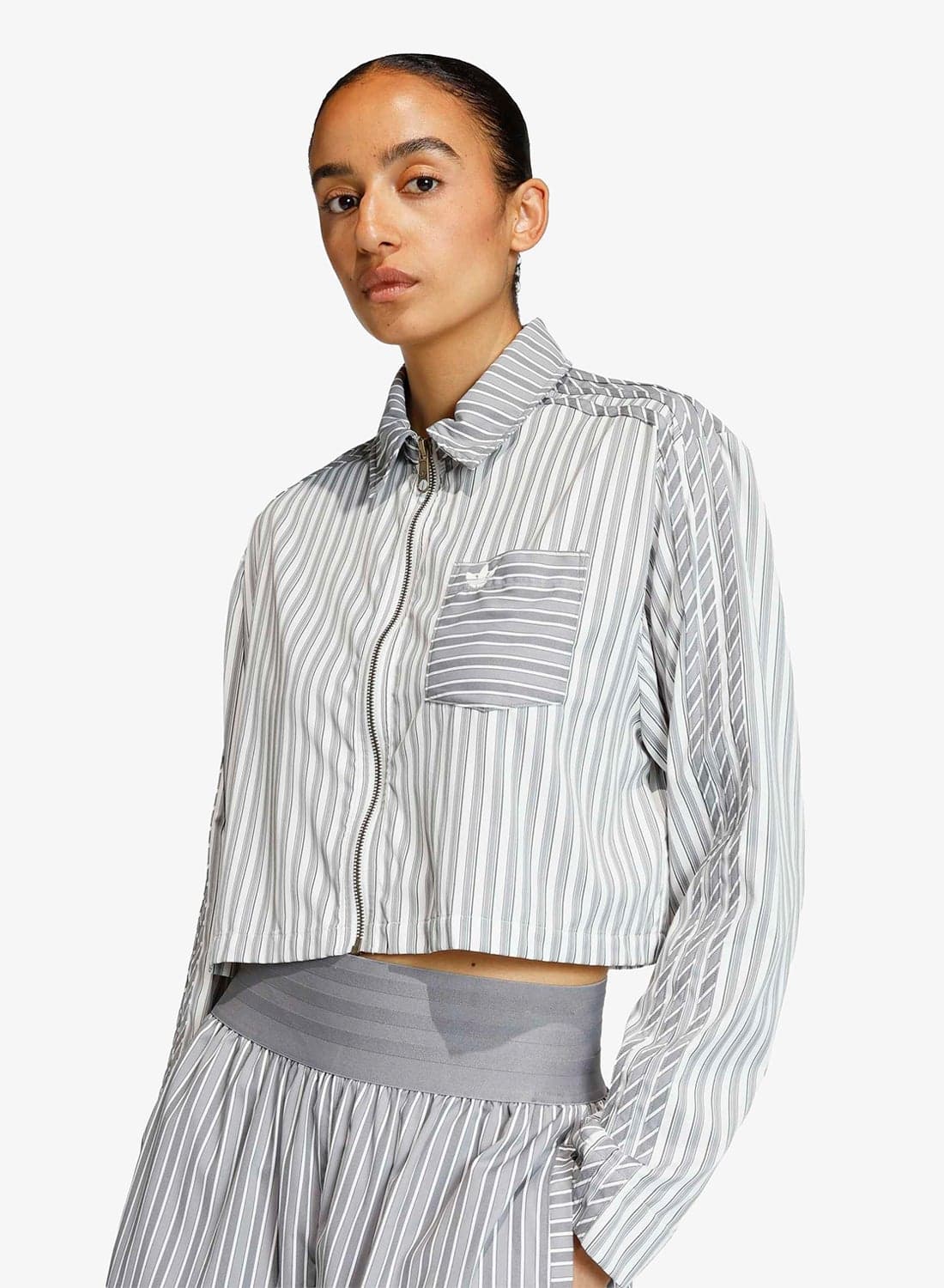 Essential Logo Shirt