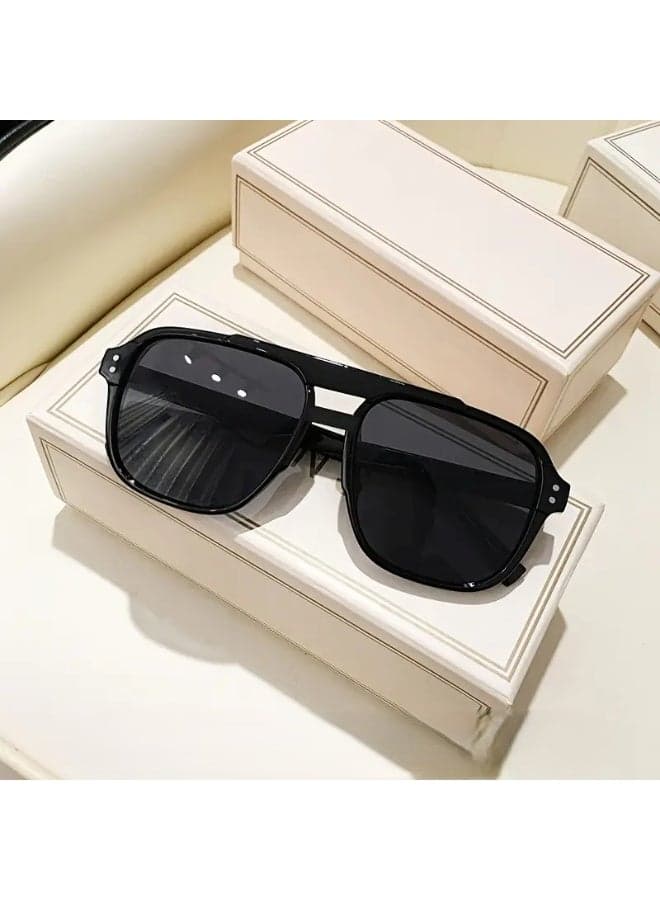 Vintage Y2K Style Black Full Rim Sunglasses for Men and Women Durable PC Frame with Golden Tinted Lenses Includes Cleaning Cloth and Case Retro Fashion Eyewear for Casual Style