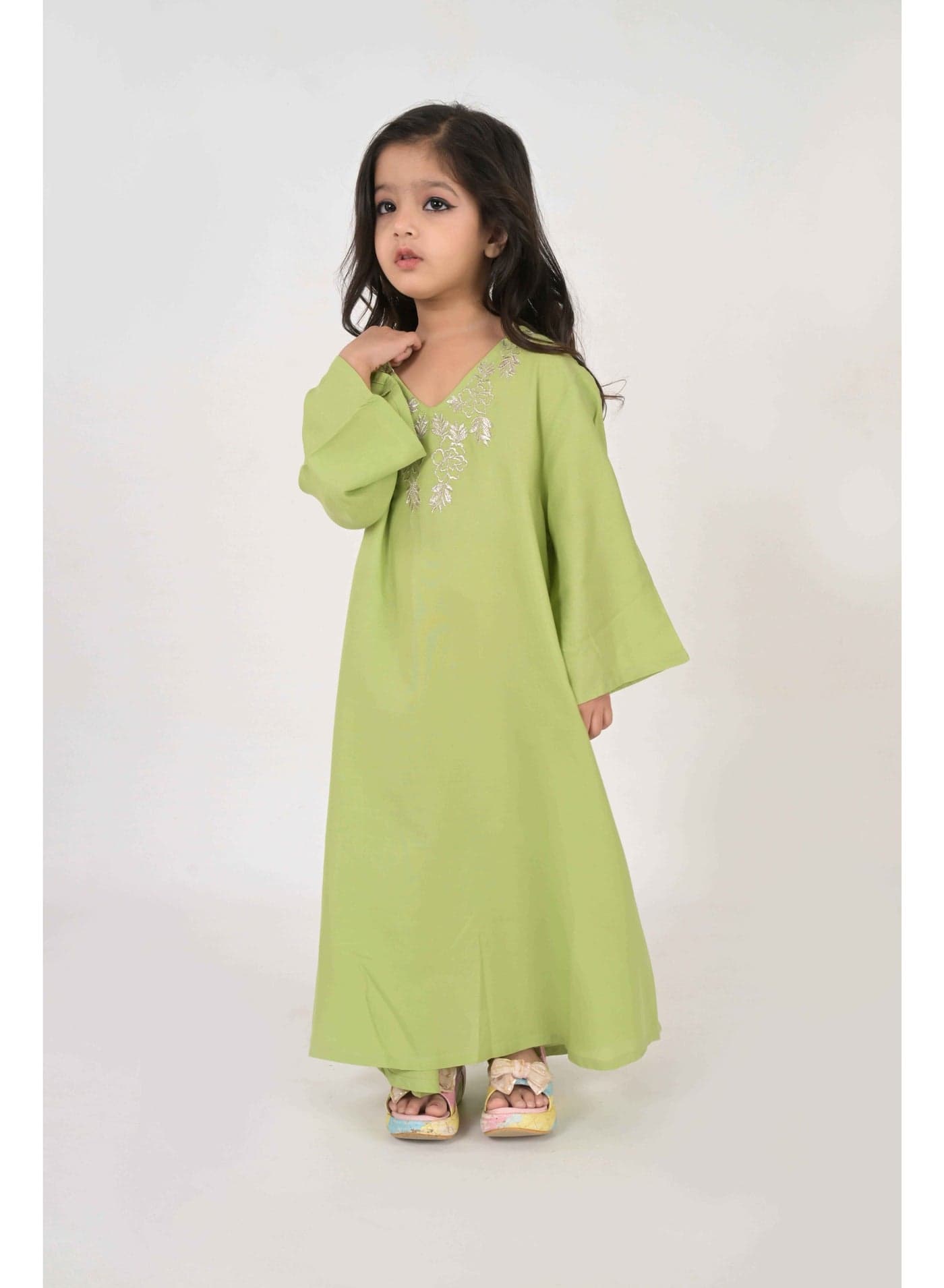 Linelle Kids Jalabiya – Green Rayon Maxi with Full Loose Sleeves and Embroidery Detailing