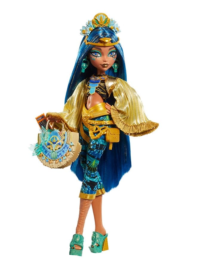 Monster Fest Doll, Cleo De Nile with Glam Outfit & Festival-Themed Accessories like Snacks, Band Poster, Statement Bag & More