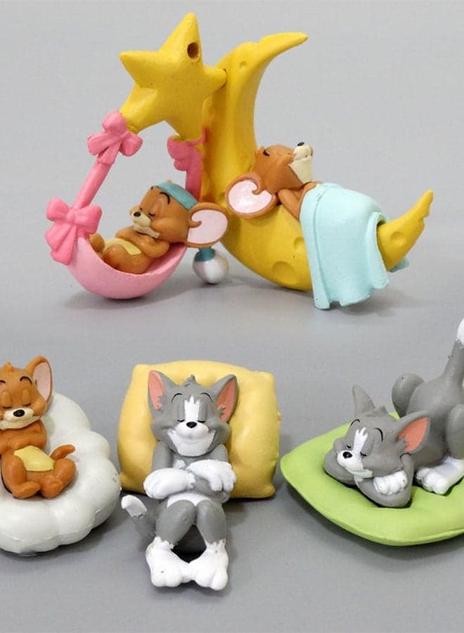 Tom and Jerry 5-Piece Mini Figure Set, Desk Decor and Adorable Birthday Gift 4cm