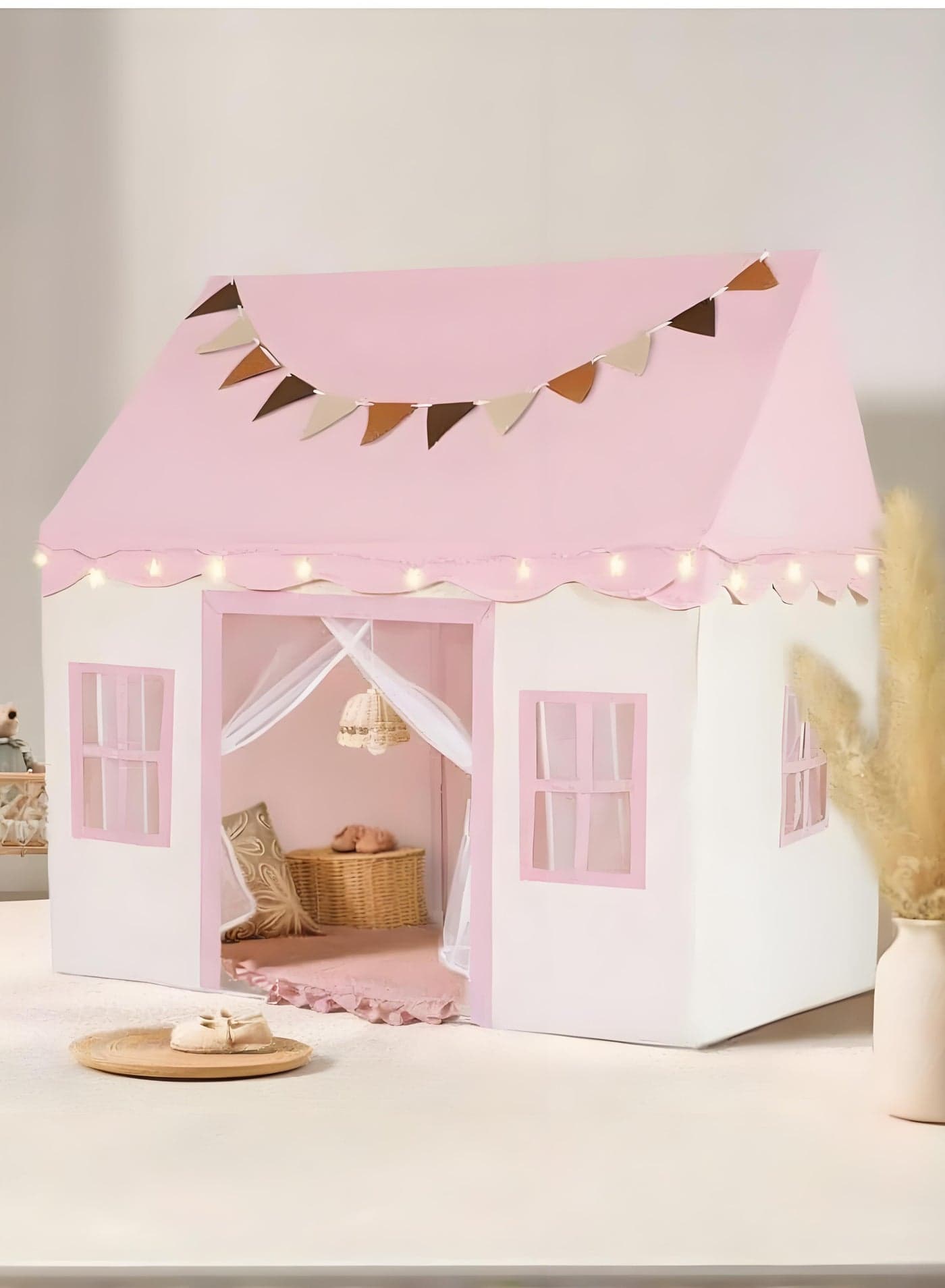 Large Kids Play Tent House with Star Lights and Flag, Indoor Outdoor Toddler Playhouse for Girls and Boys, Polyester Kids Room Tent, Easy-to-Assemble Play Tent Gift