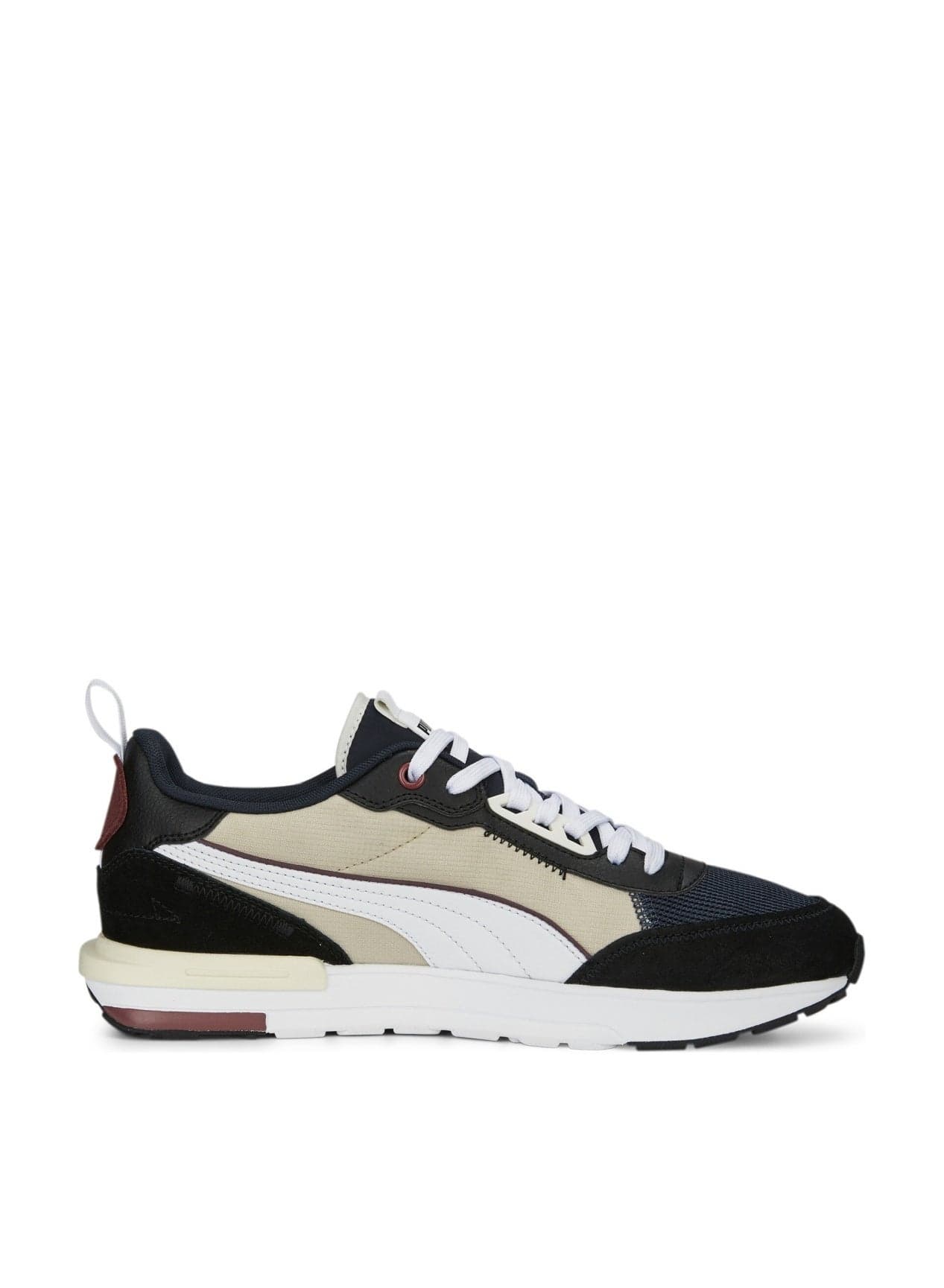 R22 Mens Black Trainers