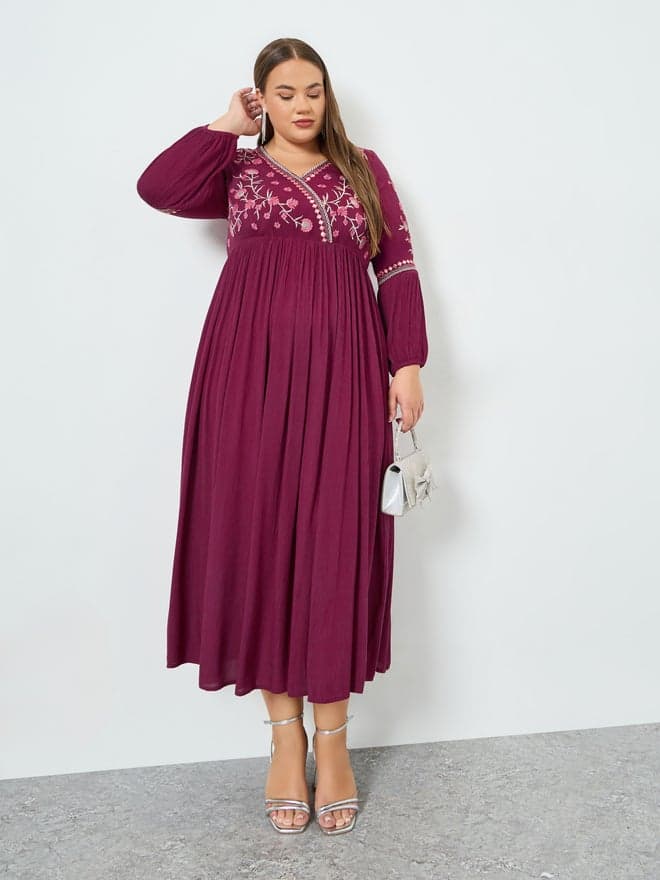 Plus Size Embroidered Long Sleeves Maxi Dress