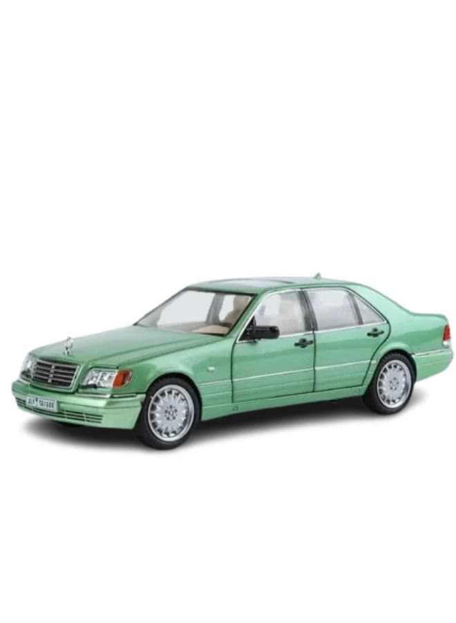 1:24 Simulation of Mercedes Benz Classic Luxury Diecast Car Model – Retro Alloy Toy with Sound & Light for Kids and Collectors