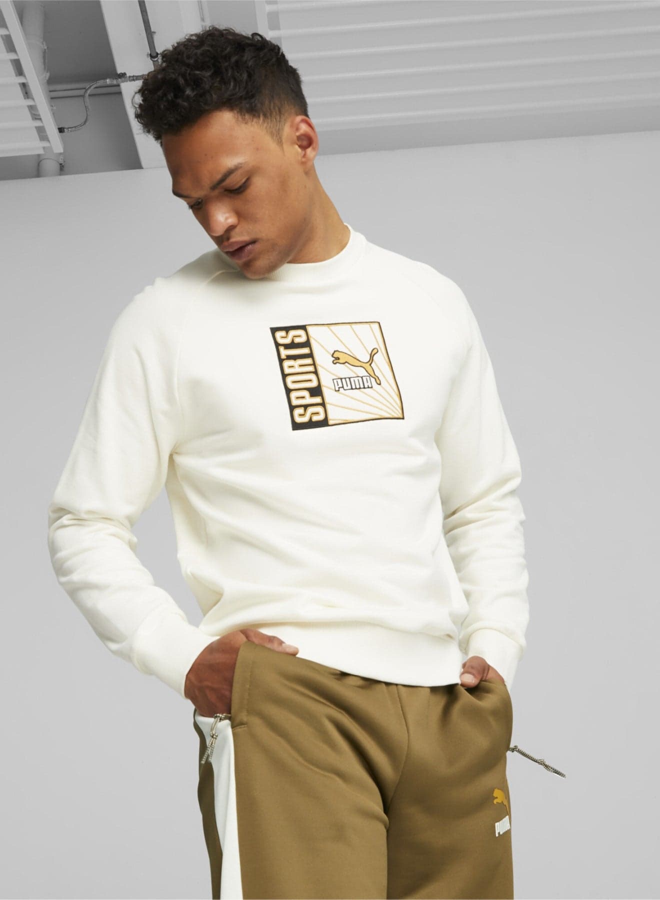 CLASSICS Mens White Sweatshirt