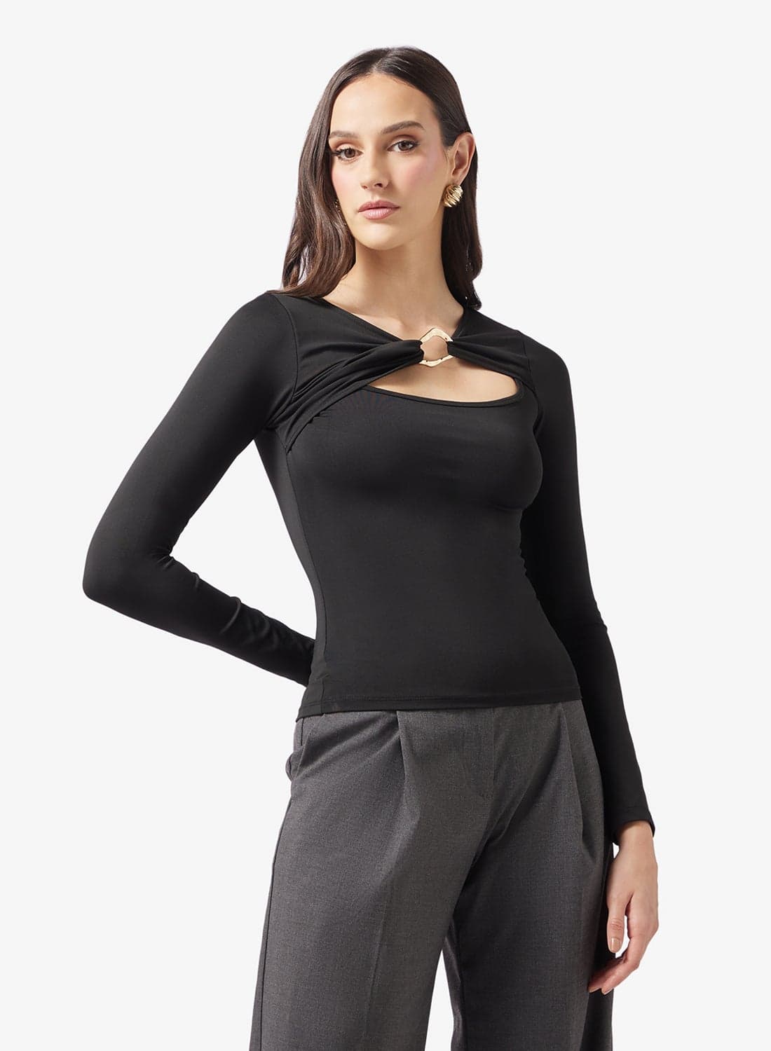 Fiited Top With Neck Cut Out Detail