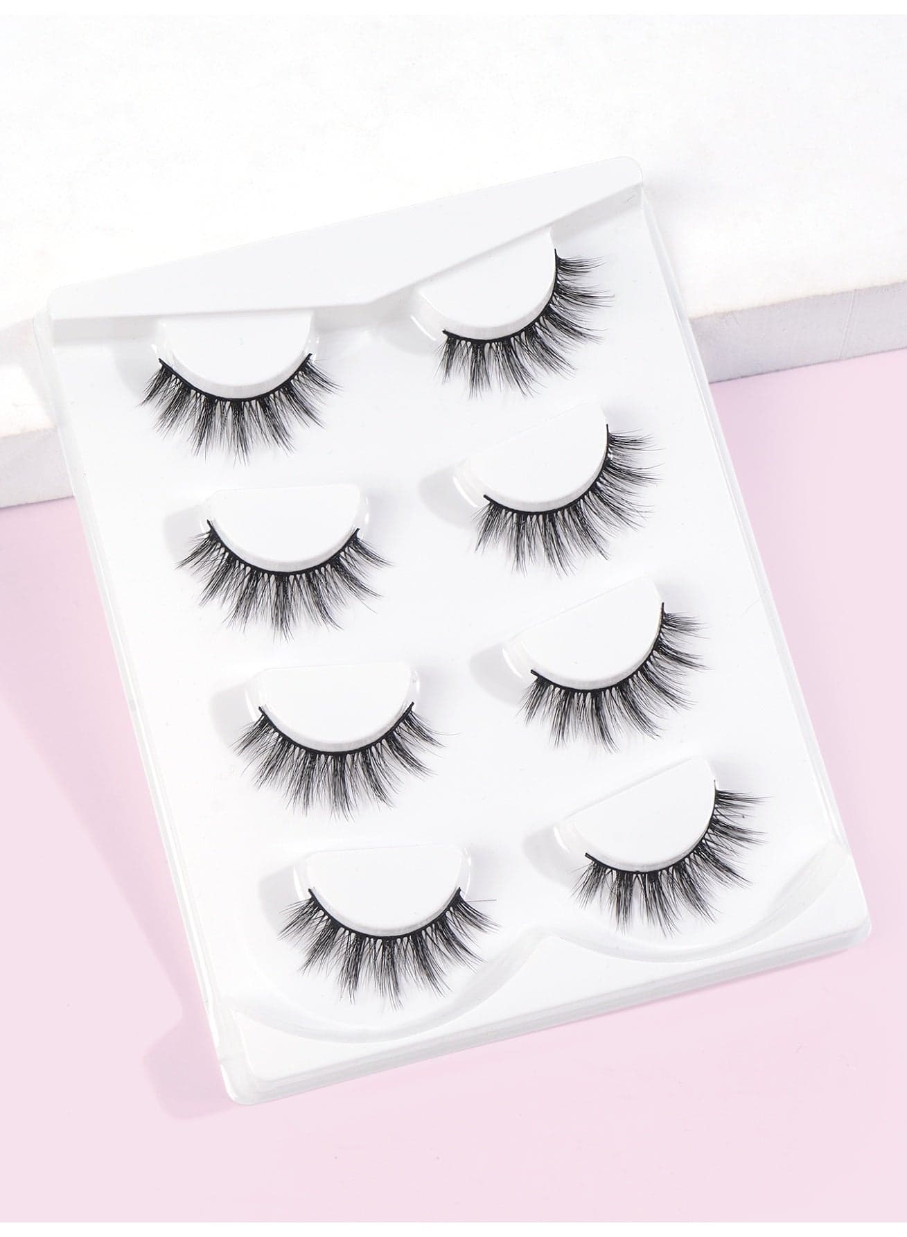 4 Pairs Artificial Lashes Fluffy and Soft Lash False Eyelashes Cat Eye Wispy Faux Mink Lashes Pack Fluffy Short Natural Fake Lashes