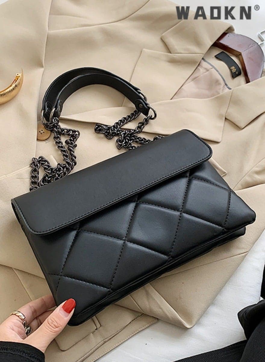 Women's New Fashion Texture Shoulder Bag,Ladies Simple and Versatile Chain Crossbody Bag Sling Bag Side Bag Underarm Bag with Fashionable and High Quality Design Minimalist Tote Bag for Everyday Use