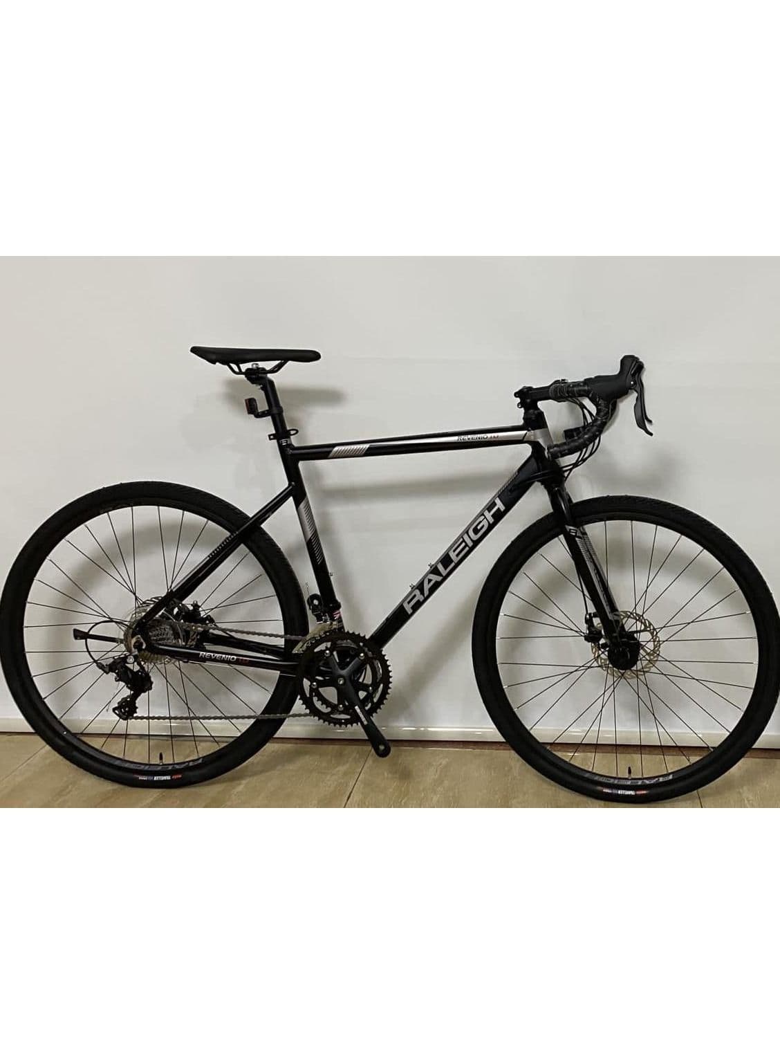 Revenio 1.0 Aluminum Frame Road Bike