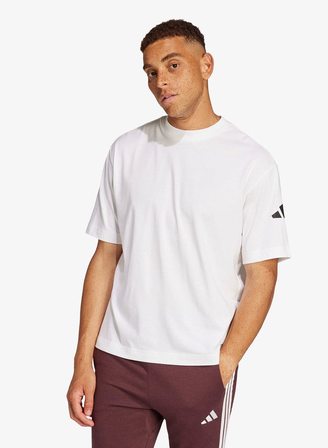3-Stripes Essential Logo T-Shirt