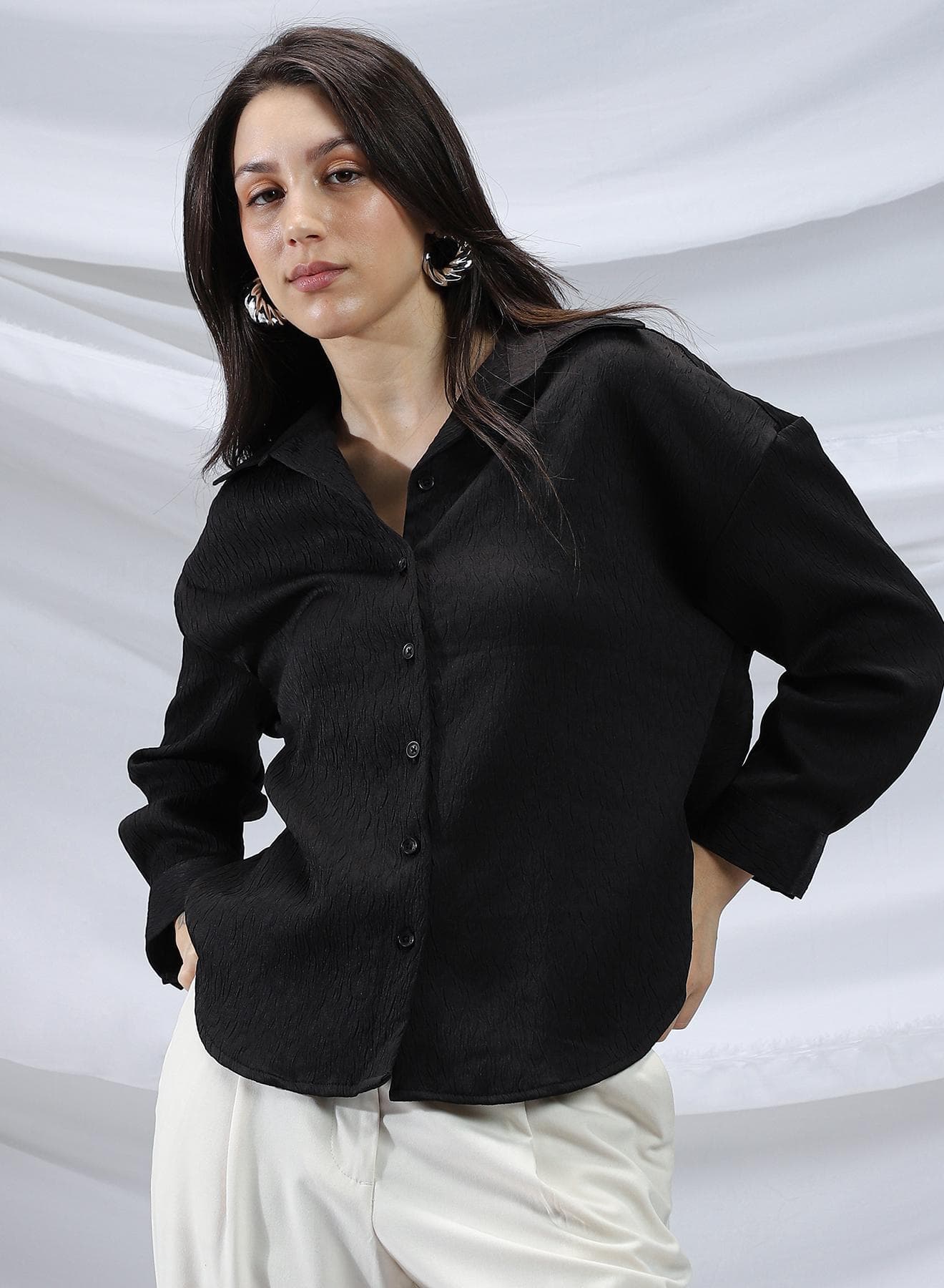 Women's Onyx Black Abstract-Tactile Relaxed Shirt