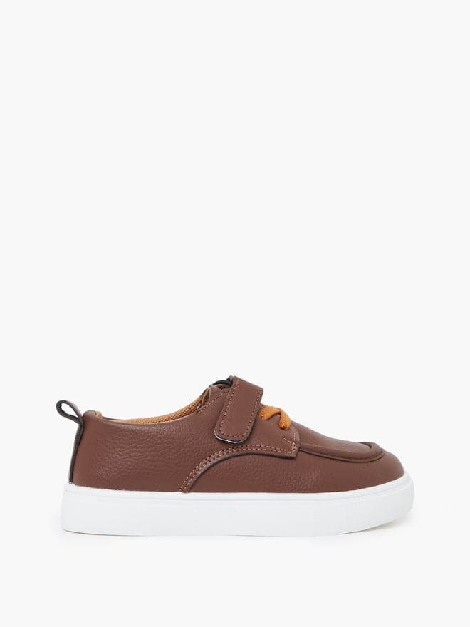 Styli Boys Velcro Detail Casual Shoes
