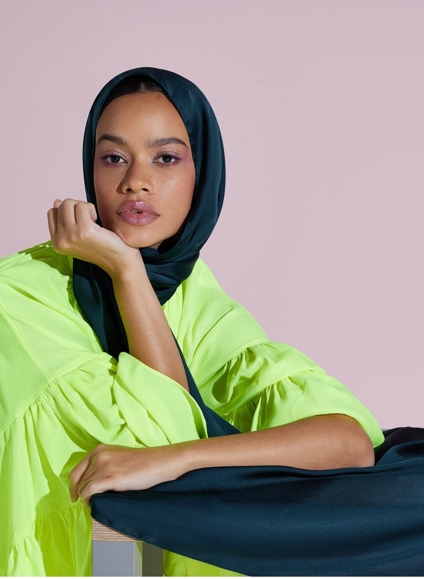 Luxury Emerald Green Satin Hijab - Sustainable