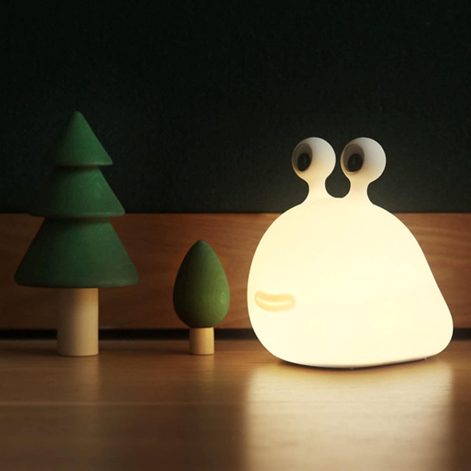 Cute Slug Night Light Soft Silicone Cartoon Lamp for Kids Bedroom Nursery Sleep Light Gift
