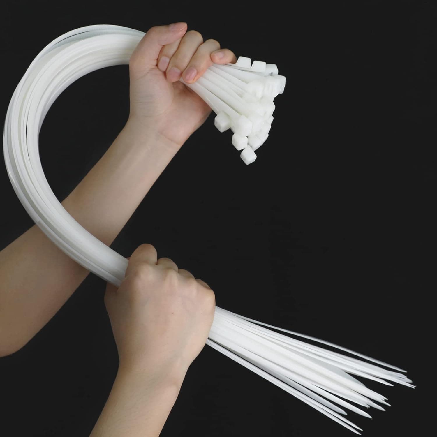 26 Inch Large White Zip Ties, 100 Pack, Maximum Load 200 lbs, Operating Temperature -35 °F - 180 °F, Long-lasting Adjustable Nylon Wire Ties for Indoor and