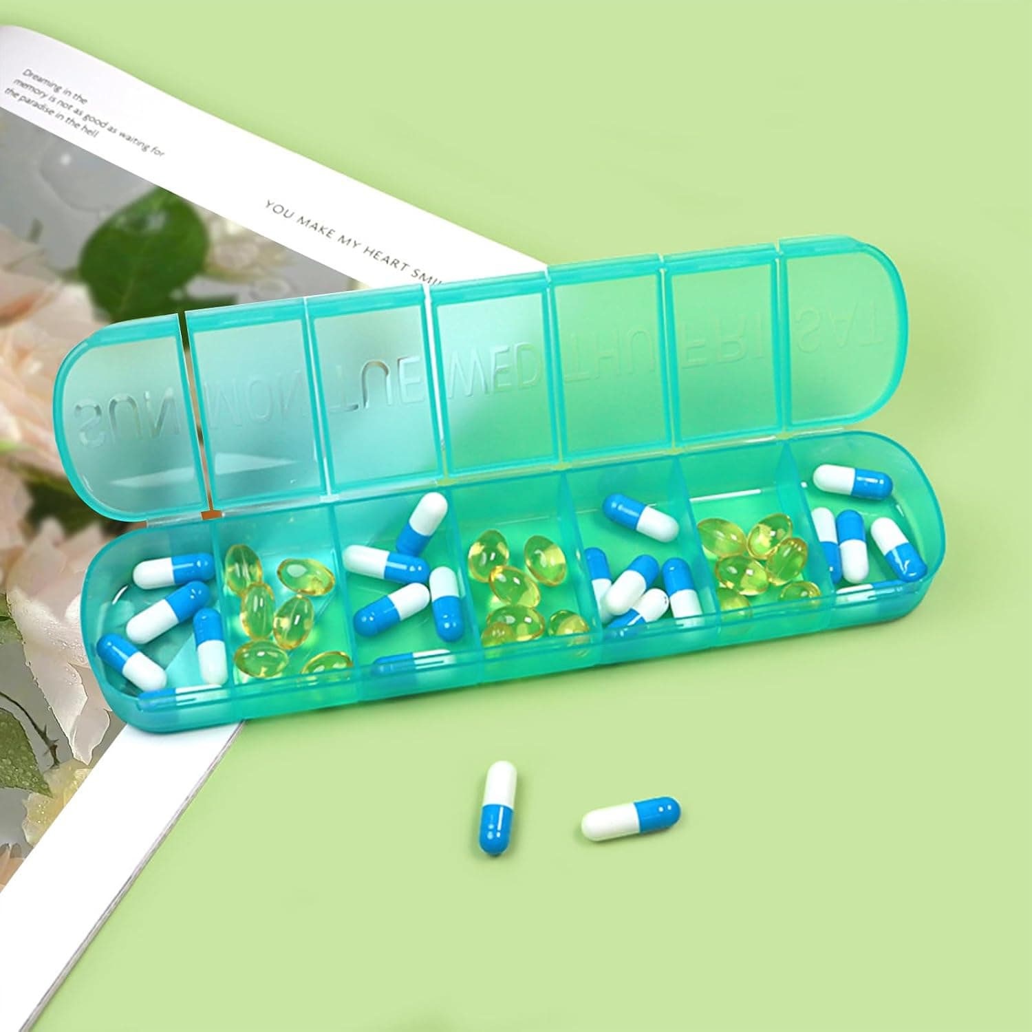 Weekly Travel Pill Box 7-Day Large Capacity Pill Organizer Portable Medicine Box 7-Compartment Pill Case for Medication Vitamin Supplements Fish Oil