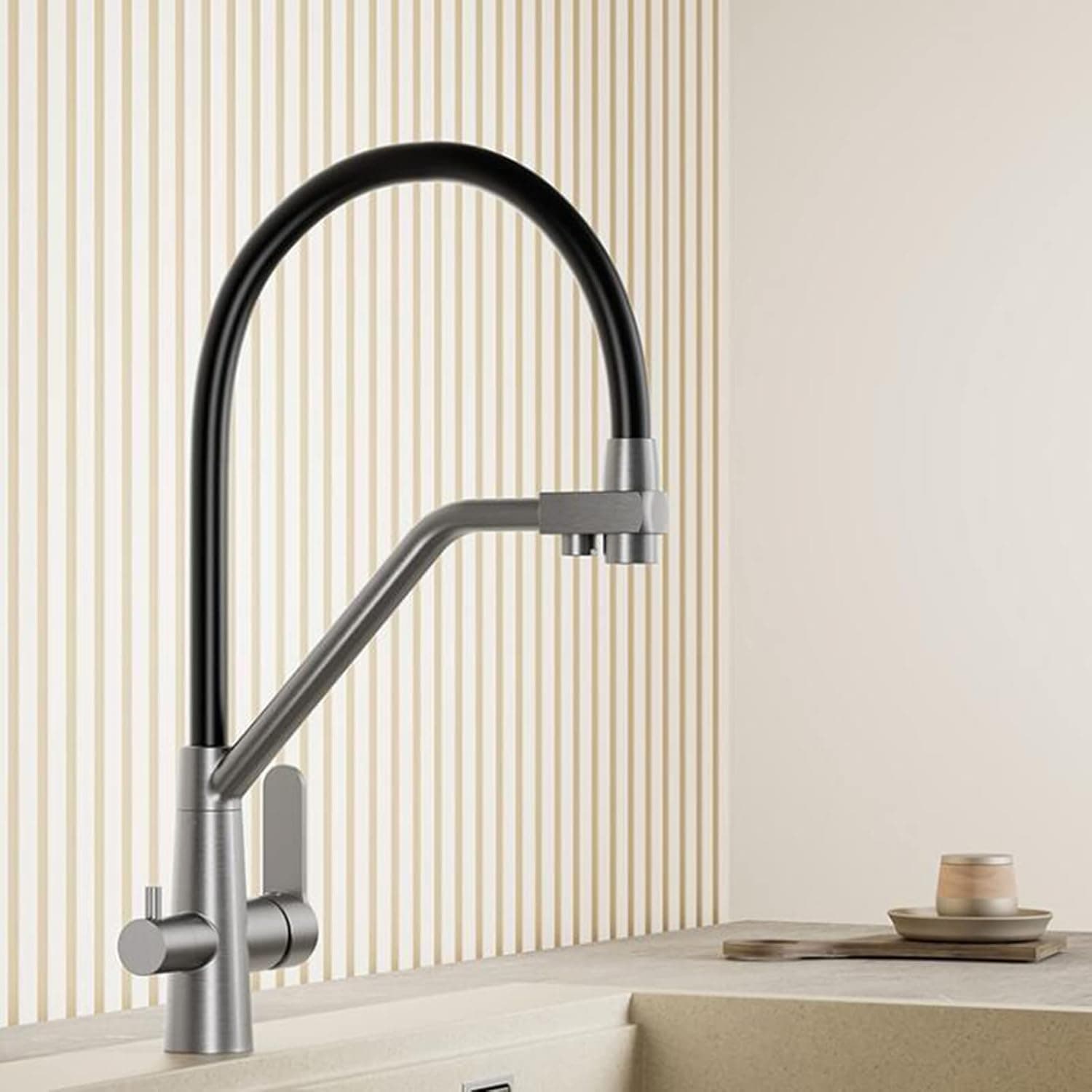 مكيف هواء نحاسي دوار بـ3 اتجاهات للمطبخ بالماء الساخن والبارد بفتحة واحدة مصقول من سيبيج