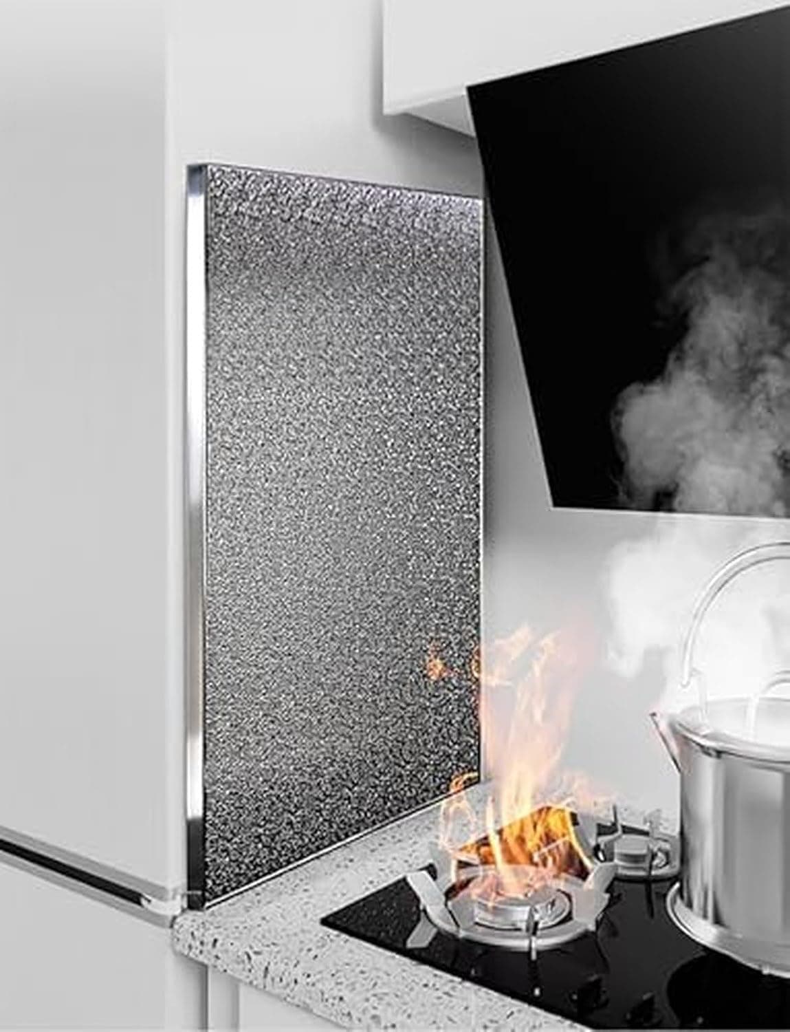 Magnetic Stove Splatter Screen & Heat Shield for Kitchen Gas Hob, Aluminium Insulation Protector for Oven Grill Fridge, Easy Clean Oil Guard for Cooker Wall, 23.6x23.6in, Bracket Type