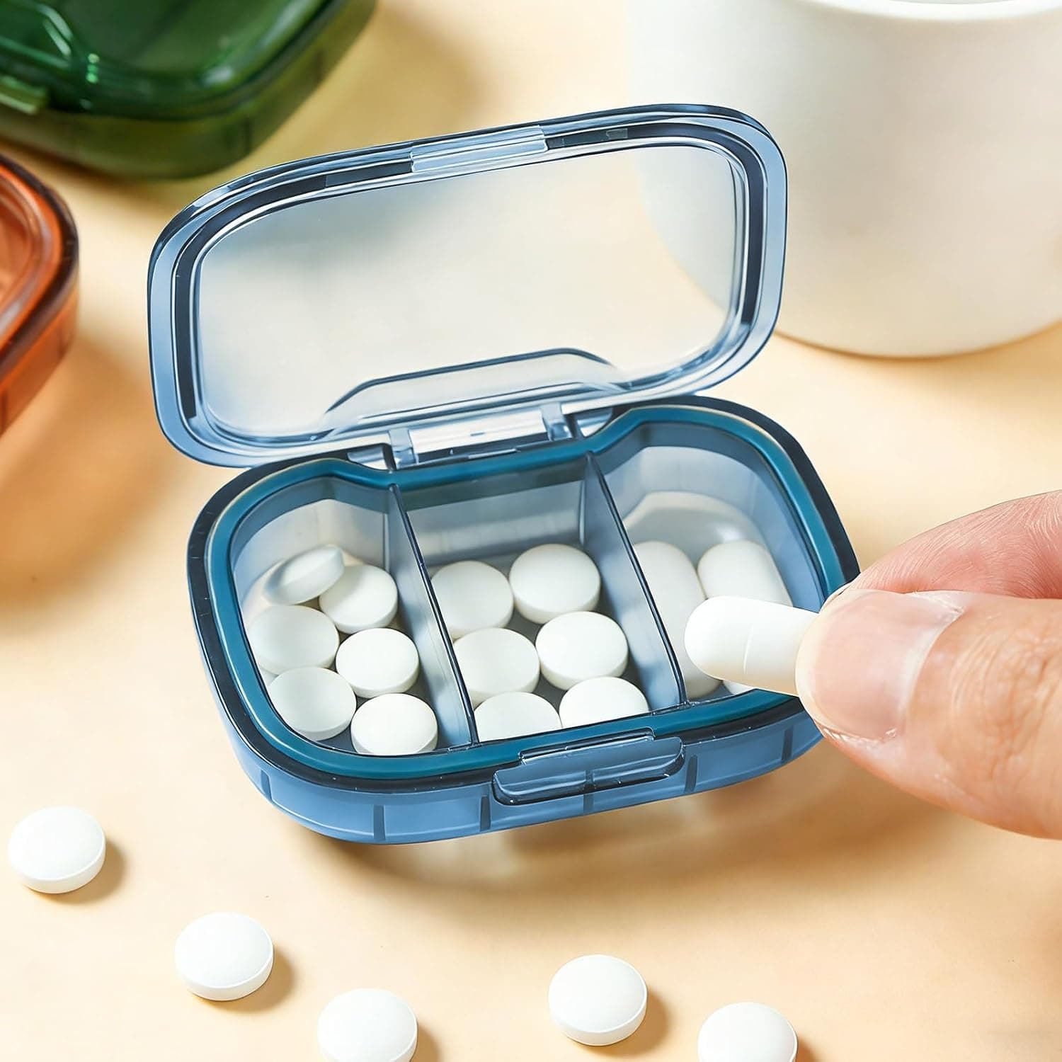 1PCS Travel Pill Organizer Compartments, Portable Small Medicine Storage Box for Vitamins and Supplements, Clear Pill Case 3 Compartments, Blue