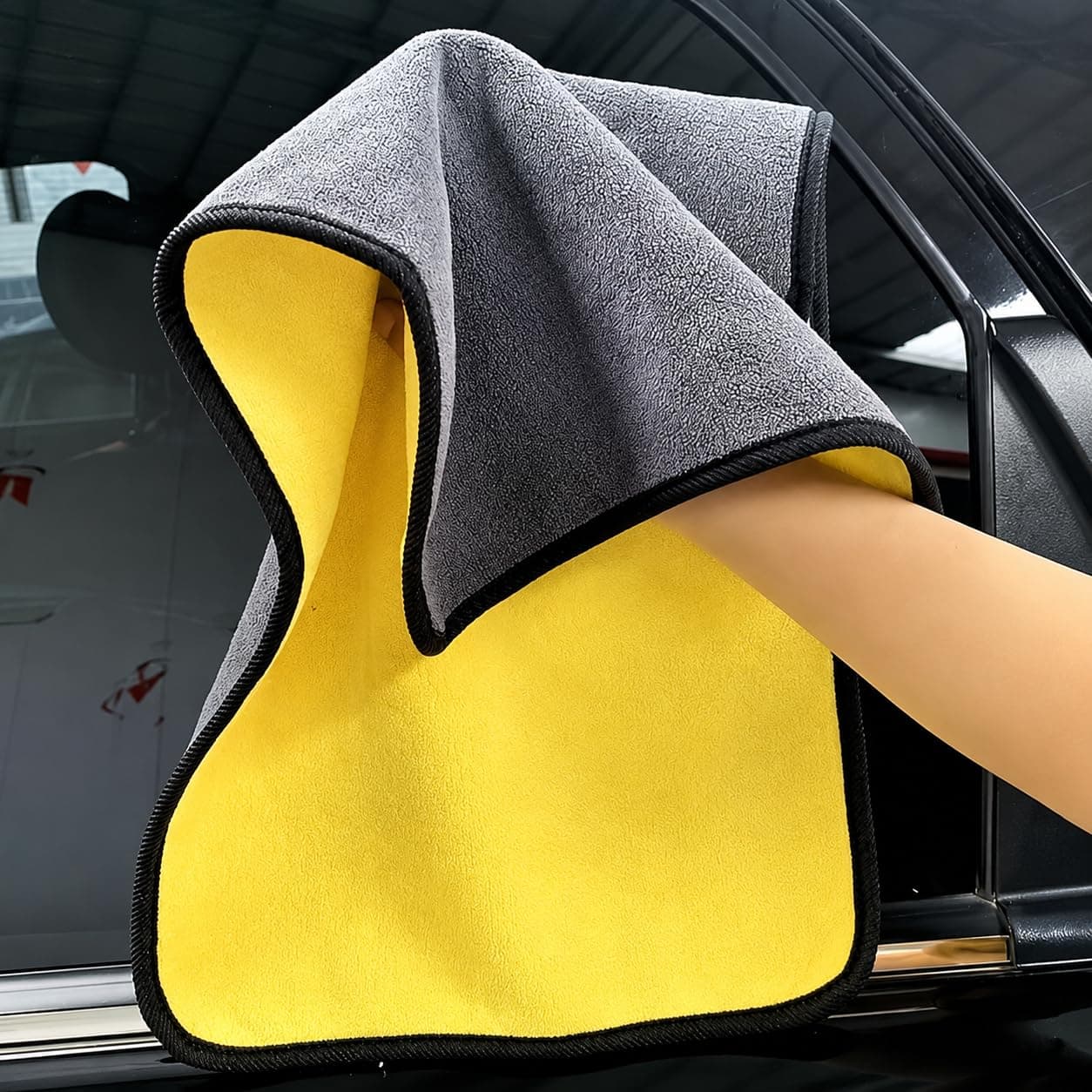 Super Absorbent Microfiber Car Wash Towel - Extra Large 11.8" x 23.6" Plush Detailing Cloth, Yellow & Black, Thick Soft Vehicle Care Towel for Auto Detailing, Home Cleaning, and Glass Surfaces, 1-Pack