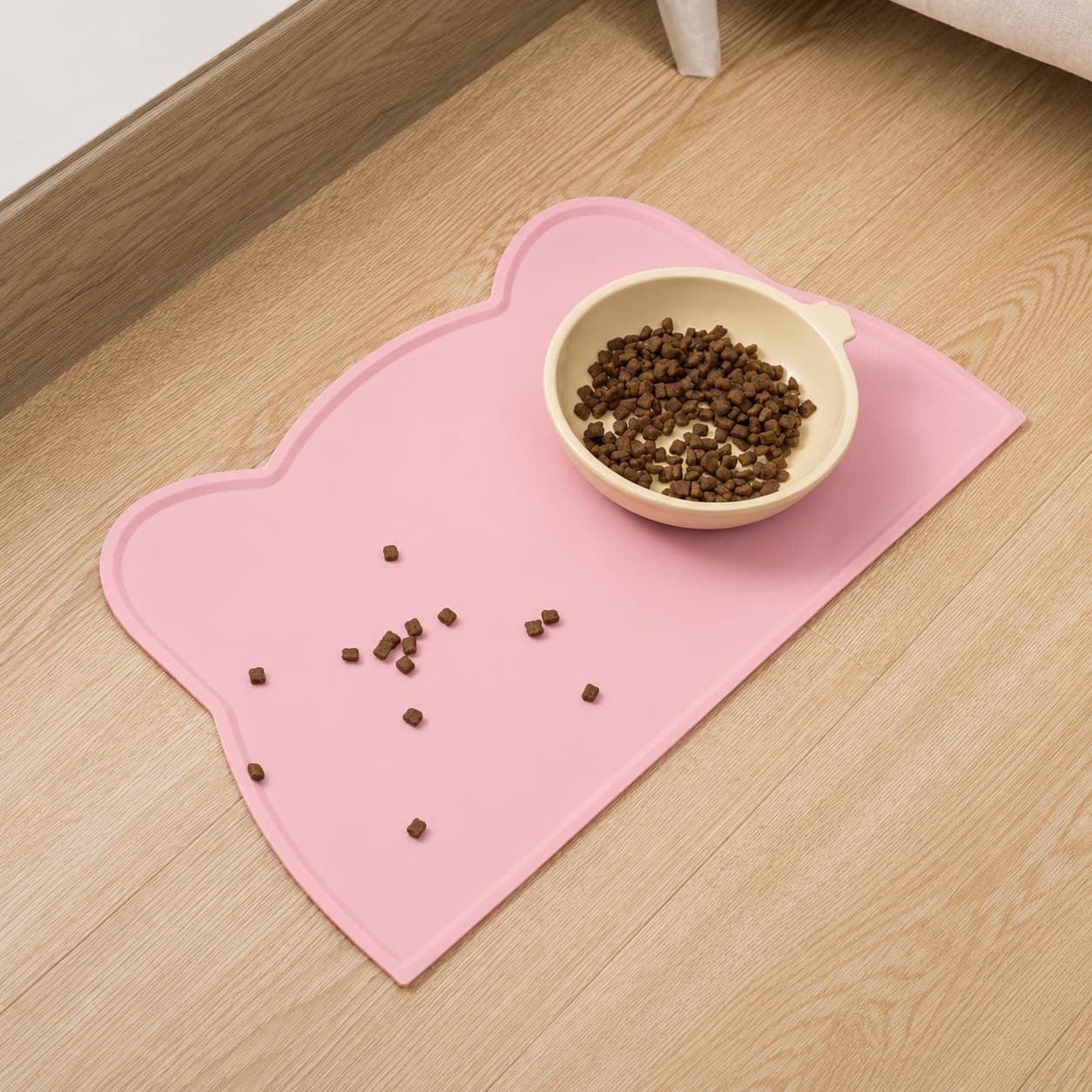 Cat Shaped Pet Feeding Placemat, Silicone Pet Food Mat for Dogs Cats, Waterproof Dog Bowl Mat with Raised Edges, Non Slip Spill Proof Puppy Feeder Pad, Easy to Clean Washable Cat Dish Mat