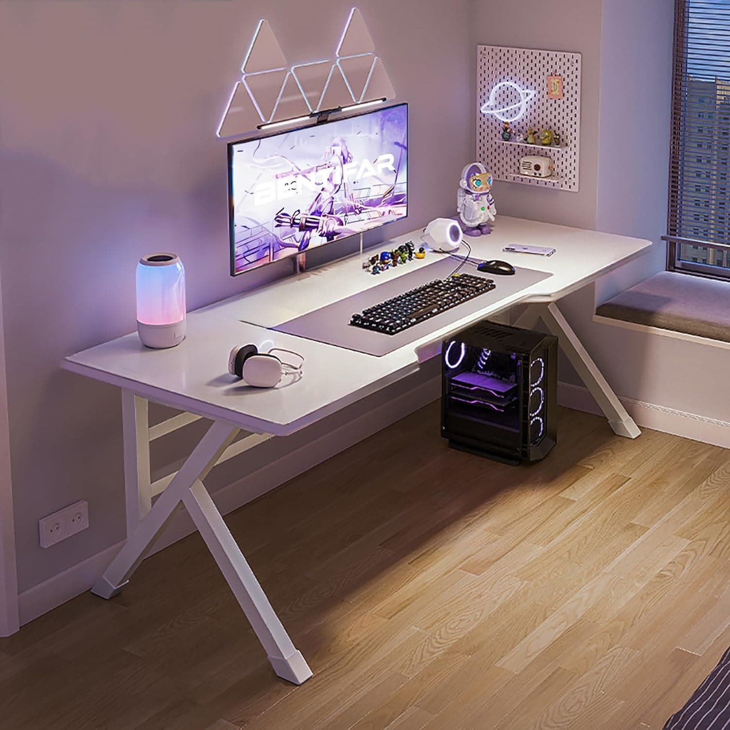 Bentifar Gaming Desktop Computer Desk,Home Office Desk,Versatile Gaming and Study Solution for Modern Homes,Ideal for Students and Gamers,Spacious and Functional (White, 140 x 60 CM)