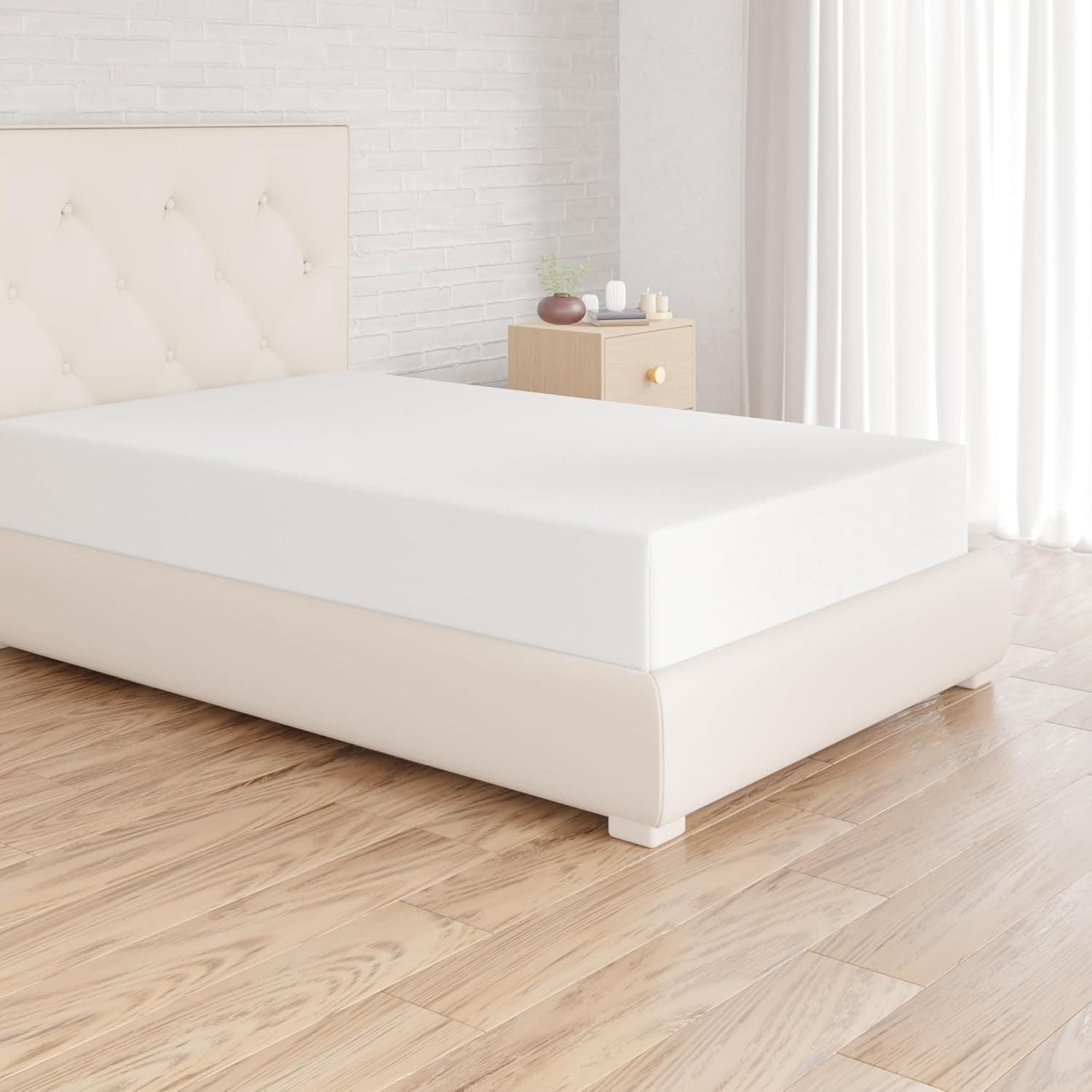 Amazon Basics Microfiber Fitted Sheets, Bright White, 90 x 190 x 30 cm