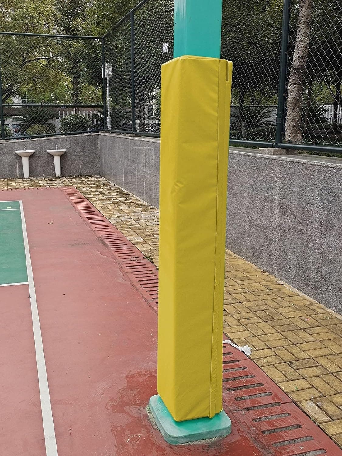 Gym and Playground Safety Post Protector Collision Wrap Impact-Resistant Guard for Injury Prevention Child-Friendly Safety Wrap for Parks and Gyms